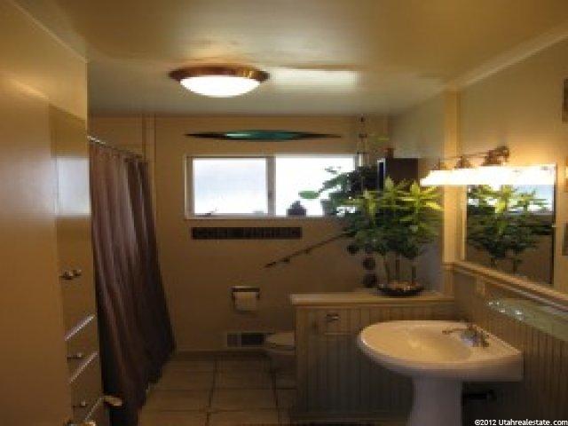 127 E Oakridge Dr, Bountiful, UT 84010 — photo 6