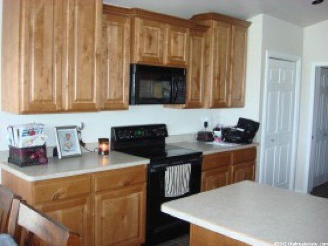 2442 Remuda Dr, Farr West, UT 84404 — photo 7