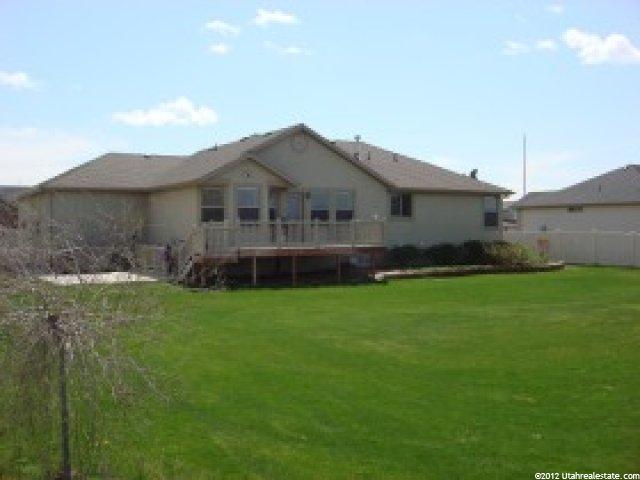 2442 Remuda Dr, Farr West, UT 84404 — photo 4