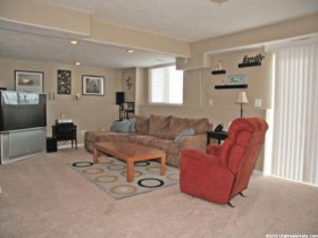 1403 W Silvercreek Dr, Layton, UT 84041 — photo 2