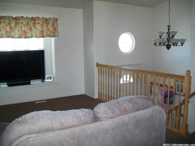 869 W 1470 N, Clinton, UT 84015 — photo 3