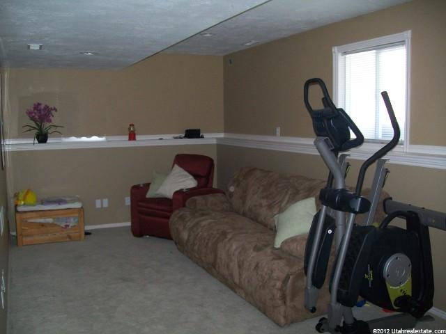 869 W 1470 N, Clinton, UT 84015 — photo 10