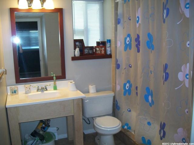 869 W 1470 N, Clinton, UT 84015 — photo 9