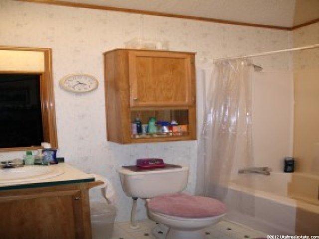 291 E 700 N, Vernal, UT 84078 — photo 9