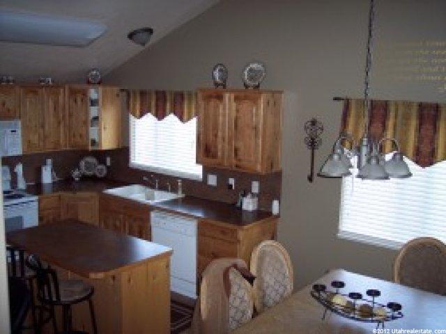1118 W 2400 N, Clinton, UT 84015 — photo 2
