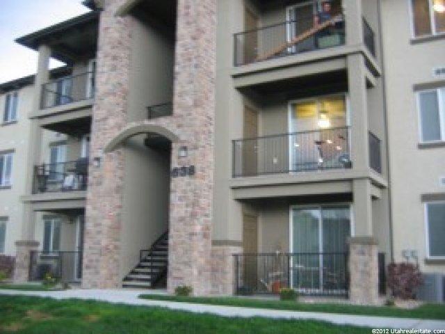 638 N 400 W, Centerville, UT 84014 — photo 2