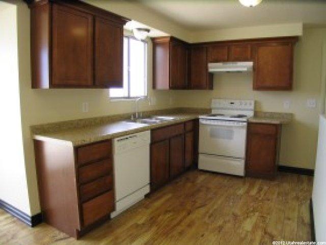 211 Maple Dr, North Salt Lake, UT 84054 — photo 2