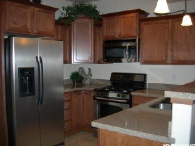 764 N Willow, Farmington, UT 84025 — photo 2