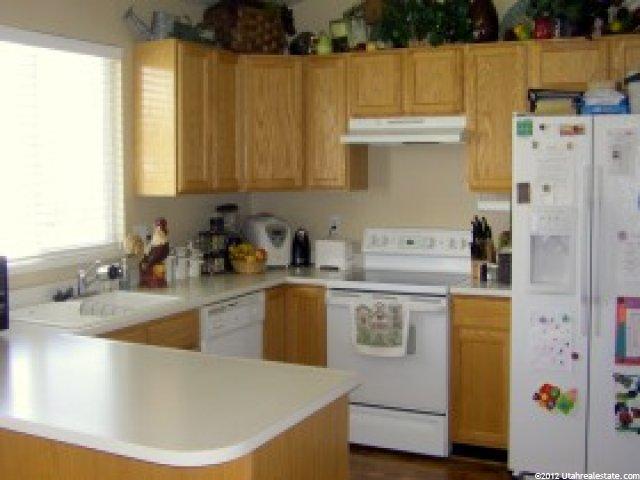 1467 N 2525 W, Layton, UT 84041 — photo 3