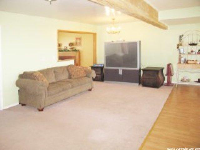 309 W Elberta Dr, Pleasant View, UT 84414 — photo 7