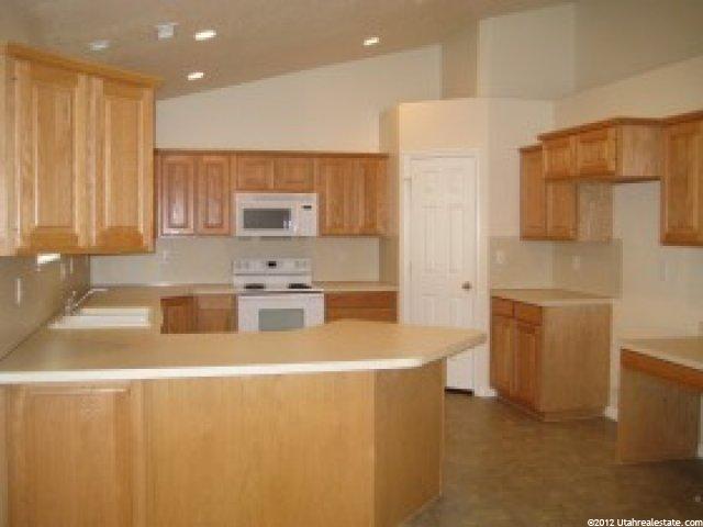 909 W 1570 N, Clinton, UT 84015 — photo 6