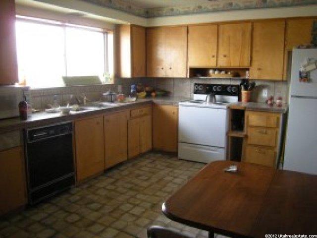 170 E 550 S, Vernal, UT 84078 — photo 2