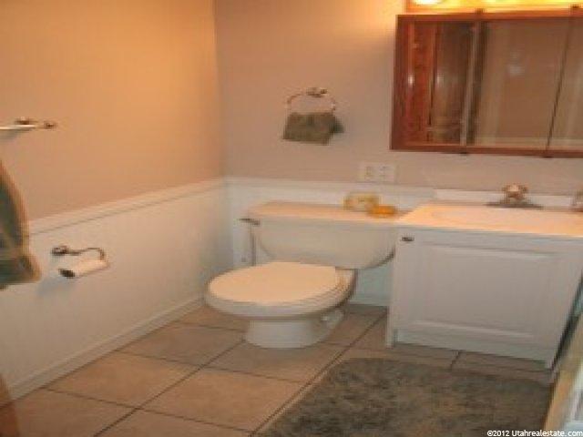 1047 N Kingswood Rd, Kaysville, UT 84037 — photo 7