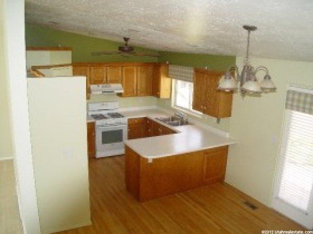 1251 E Sandy Ridge Dr, Sandy, UT 84094 — photo 2