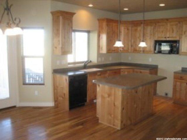 694 S 700 W, Layton, UT 84041 — photo 4