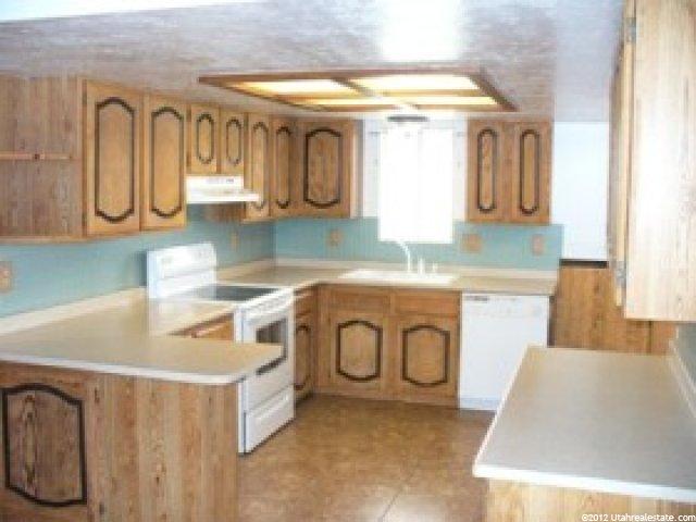 4213 Iris Ave W, Mountain Green, UT 84050 — photo 2