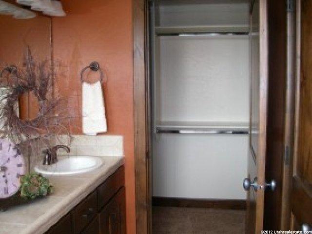 466 E 800 S, River Heights, UT 84321 — photo 7