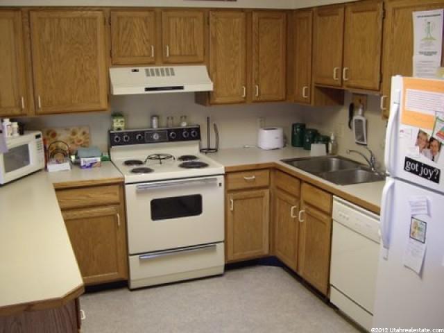 188 E 2050 S #B-2, Bountiful, UT 84010 — photo 3
