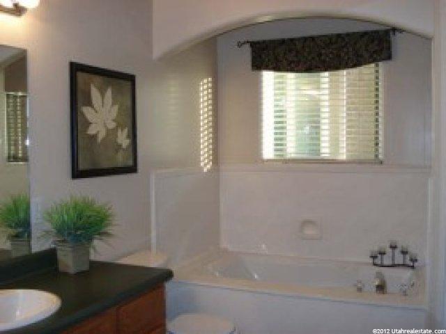 491 N 1050 E, Layton, UT 84040 — photo 9