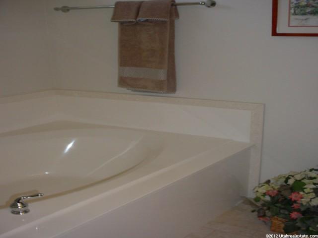 2811 N Wyndom Way, Layton, UT 84040 — photo 9