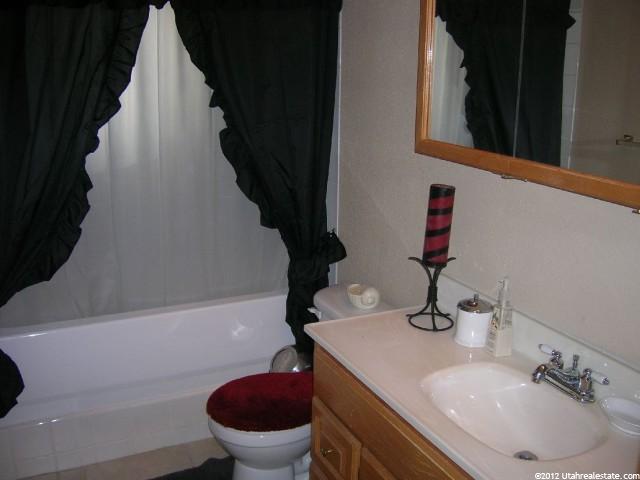 883 Riverwood Dr, Logan, UT 84321 — photo 9