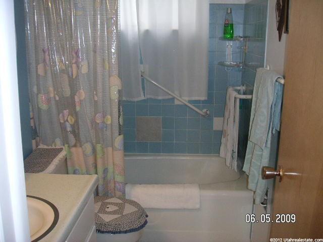 3072 S 300 W, Bountiful, UT 84010 — photo 8