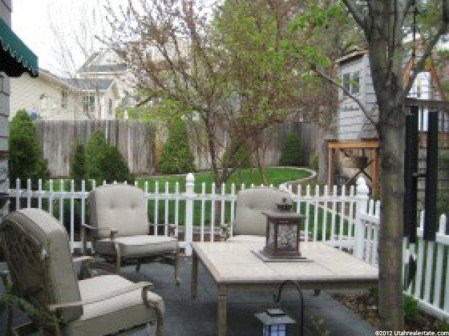 86 S River Heights Blvd E, River Heights, UT 84321 — photo 2