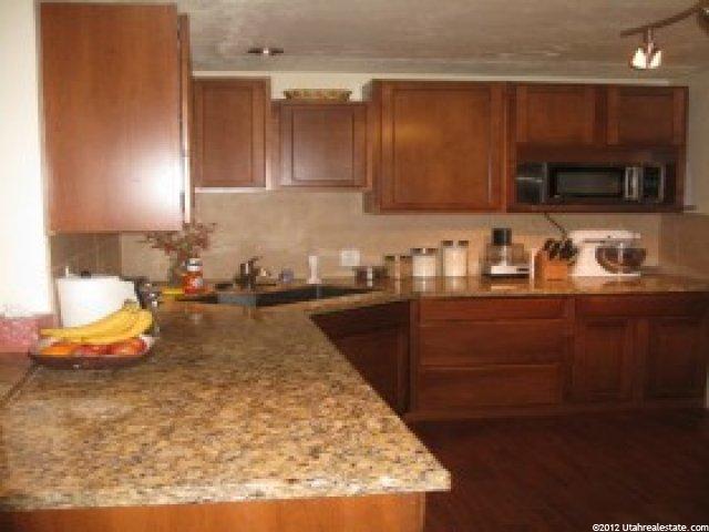 5357 Knollcrest St, Murray, UT 84107 — photo 2