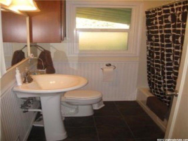 5357 Knollcrest St, Murray, UT 84107 — photo 5