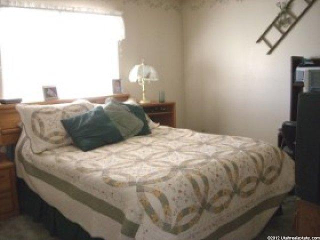 1055 W 450 S, Layton, UT 84041 — photo 5
