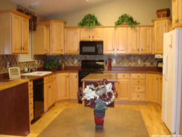 619 N 100 E, Mendon, UT 84325 — photo 4