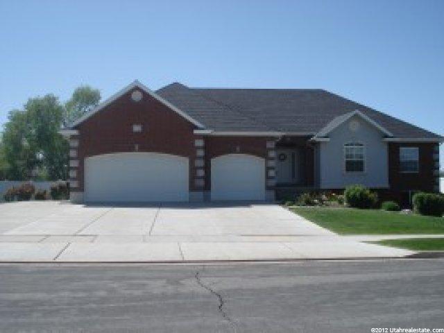 1061 W 2500 S, Syracuse, UT 84075 — photo 2