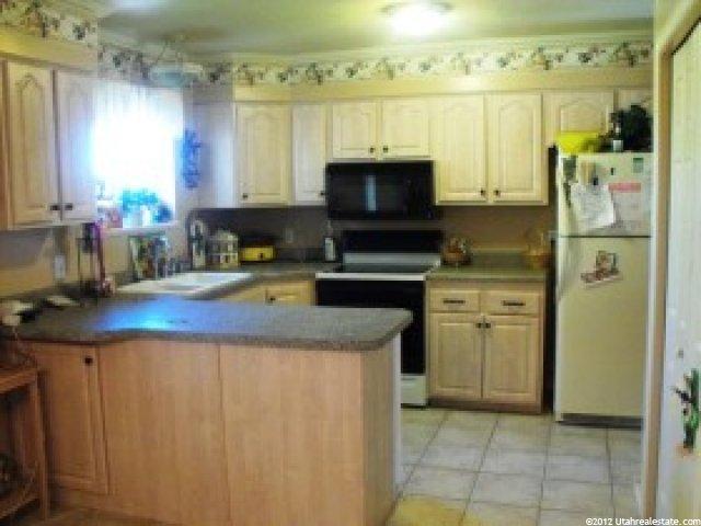 5677 S 3975 W, Roy, UT 84067 — photo 9