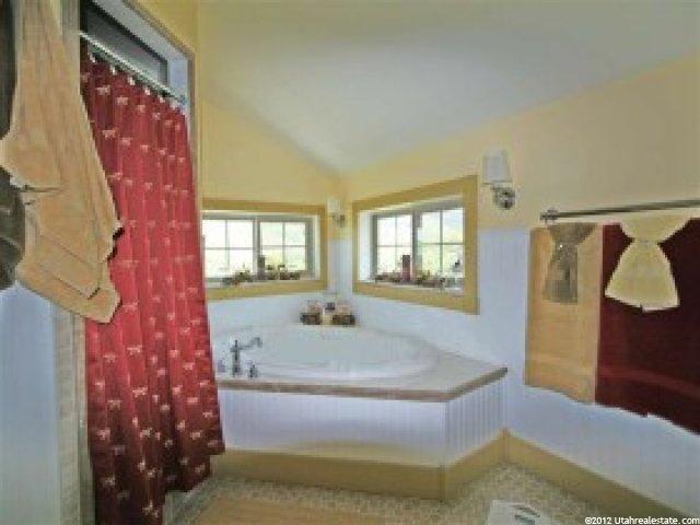 11344 S 1300 E, Avon, UT 84328 — photo 9