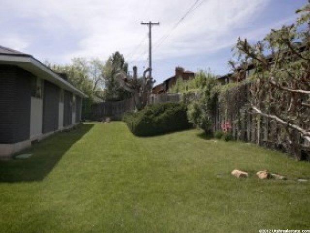 1070 Oxford Dr, Ogden, UT 84403 — photo 2