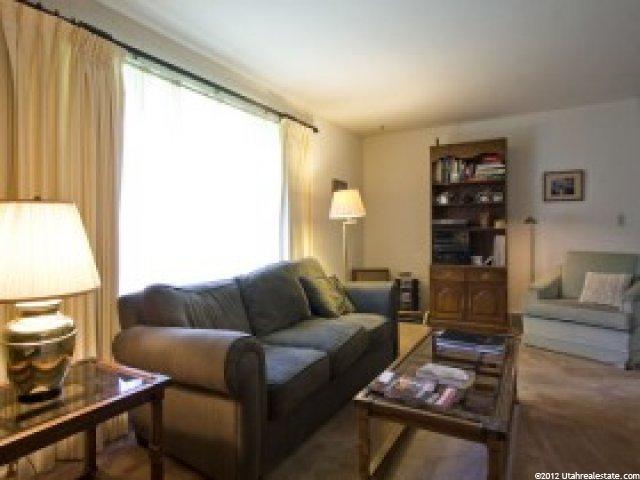 1070 Oxford Dr, Ogden, UT 84403 — photo 4