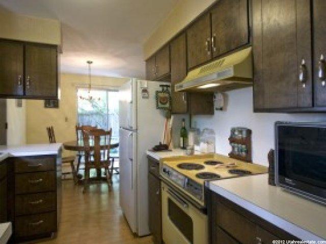 1070 Oxford Dr, Ogden, UT 84403 — photo 5