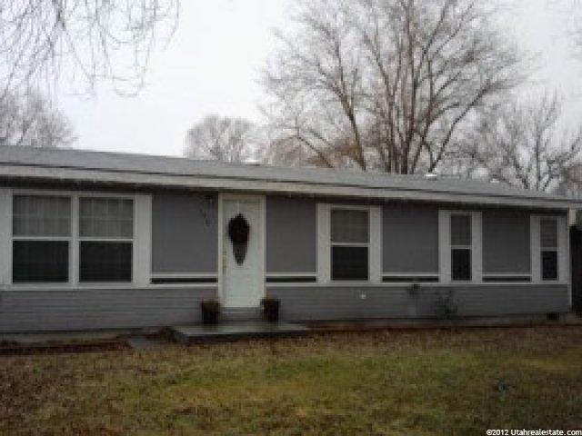 136 E Clark St N, Grantsville, UT 84029 — photo 2