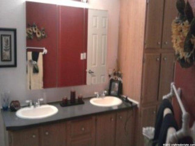 136 E Clark St N, Grantsville, UT 84029 — photo 7