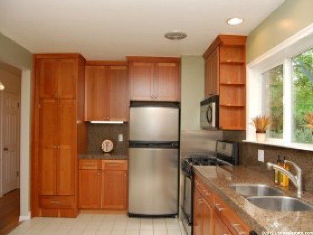 1804 E Fieldcrest Ln, Holladay, UT 84117 — photo 2