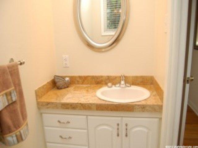1804 E Fieldcrest Ln, Holladay, UT 84117 — photo 8