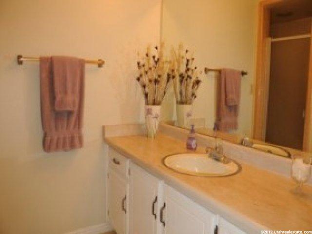 8566 Terrace Dr, Sandy, UT 84093 — photo 7