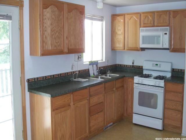 438 S 725 E, Layton, UT 84041 — photo 3