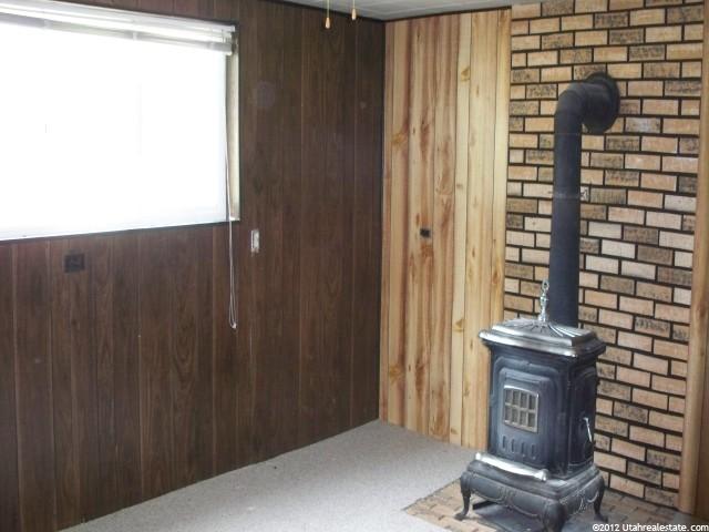 438 S 725 E, Layton, UT 84041 — photo 9