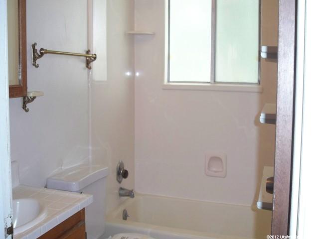 438 S 725 E, Layton, UT 84041 — photo 6