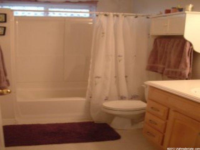 830 S Killarney Dr, Syracuse, UT 84075 — photo 11