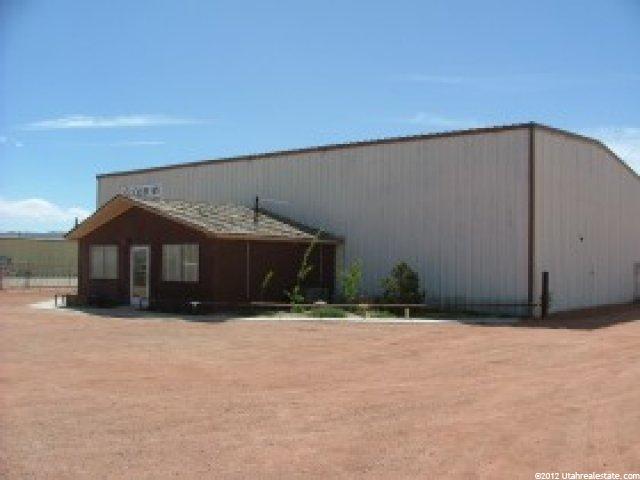 1380 E 1300 S, Vernal, UT 84078 — photo 2