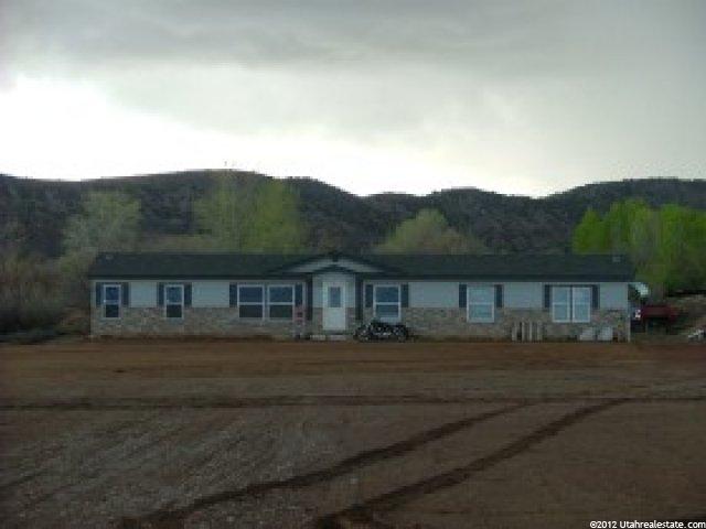 1380 E 1300 S, Vernal, UT 84078 — photo 5