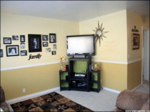 133 N 400 E, Kaysville, UT 84037 — photo 2