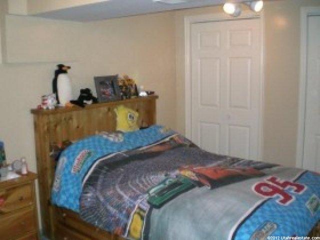 87 S 400 E, Clearfield, UT 84015 — photo 12